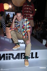 组图：薛凯琪带病出席活动 称从未与房祖名拍拖