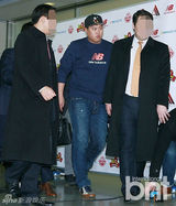 组图：韩国棒球选手柳贤振通过仁川机场返美