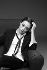 高清图：张龄心黑白影像演绎双色人生