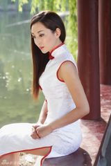 组图：杜晓婷旗袍写真 素雅淡然尽显东方之美