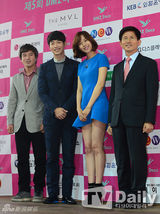 组图：金载沅赵允熙任纪录片电影节宣传大使