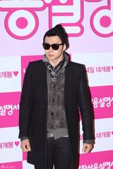 高清组图：朴有天金素贤等亮相李诗英新片试映