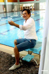 组图：陈升拍广告自夸身材好 希望刘若英有好归宿