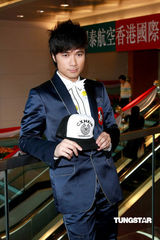 幻灯：古巨基献唱不慎忘词 透露与刘翔在港相聚 