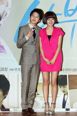 高清组图：韩星张瑞希性感宣传新剧《妇产科》