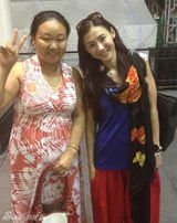 组图：张柏芝携Lucas游玩 被粉丝求合影