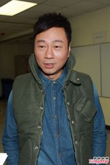 组图：黎耀祥赞林峰努力踏实 否认以儿子入行换奖