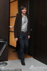 高清：《嗜睡病》媒体发布会 简妮-席丽获导演护花