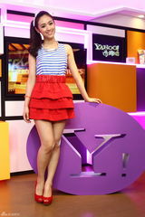 组图：吴宗宪女儿出道当主持 甜美可人韩星范