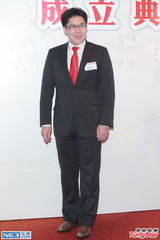 组图：霍启刚亮相青联会 何超云力挺弟弟从政