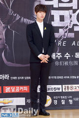 组图：车胜元李升基等宣传《包围》 安宰贤呆萌