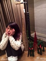 组图：众星欢乐庆圣诞 Angela可爱林志玲性感