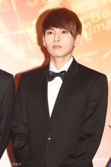 组图：SJ-M香港宣传引疯狂 容祖儿否认和何韵诗传言