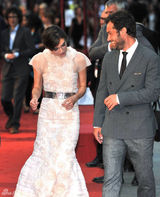 组图：《安娜-卡列琳娜》首映 凯拉与裘德-洛现身