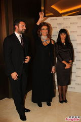 组图：苏菲亚罗兰反悔拒受访保镖横行引混乱