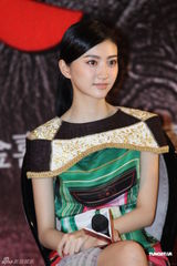 组图：孙红雷携《战国》上海宣传 景甜秀民族风