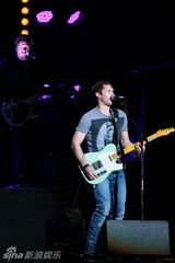 组图：詹姆斯-布朗特北京演唱会