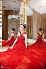 幻灯图集：孟茜拍摄新春特辑 高雅晚礼美不胜收