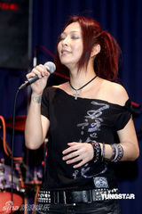 幻灯图：林晓培发专辑劲装亮相 劲歌热舞激情四射