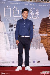 组图：凤小岳《白色之恋》床戏多