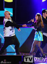 组图：韩星GD刘在石等无限挑战歌谣节献唱