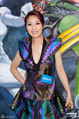 组图：杨千嬅亮相化身蝴蝶仙子 自曝3个月减10斤