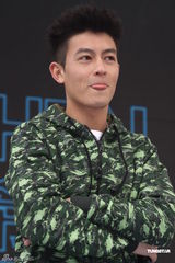 高清组图：陈冠希发新碟 不求销量只望被倾听心声