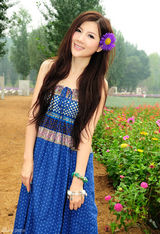 高清组图：徐立2010全新写真 与花结缘美不胜收