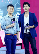 组图：《新白发魔女传》演员齐聚现场跳四小天鹅