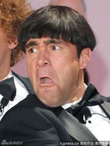 组图：《三个臭皮匠》好莱坞首映主演红毯耍宝