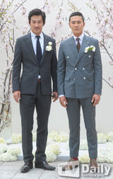 组图：韩星吴志浩大婚落泪 张赫等好友道贺