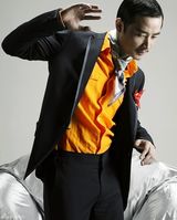 高清图：罗晋红衣写真献礼戛纳 展优雅绅士韵味