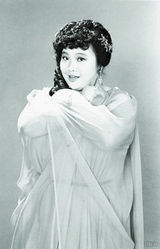 组图：沈殿霞逝世五周年 经典旧照忆肥肥