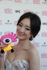 组图：倪妮现身小奥斯卡颁奖礼