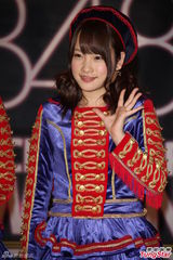 组图：AKB岛崎遥香带病宣传 川荣李奈撩裙秀腿