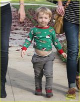 策划：2013明星圣诞装大PK 性感甜美你爱WHO