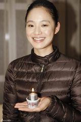 高清组图：《十月围城》群星拍大片送圣诞祝福