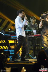 组图：关楚耀个唱邀张学友坐阵 遗撼谭咏麟未到