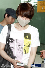 组图：SM家族赴台湾演出亮相机场