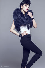 组图：阚清子酷帅大片 眼神魅惑化身黑天使