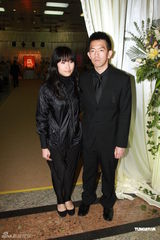 组图：薛家燕父亲出殡 披麻戴孝采用道教仪式