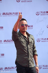 组图：莱昂纳多梁朝伟赵薇等齐聚青岛