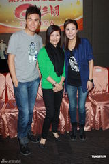 组图：梁乃鹏慰劳《回到三国》剧组 林峰马国明斗帅