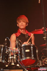 组图：MP魔幻力量香港开唱 赞当地女生有魅力