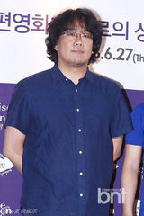 组图：申敏儿刘亚仁等助阵短篇影展开幕式