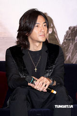 组图：《风云2》主创抵台 郭富城郑伊健风采依旧