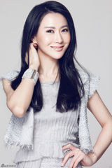 组图：石天琦春日写真 气质唯美成氧气美女