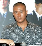 幻灯图集：《机器侠》上海记者会 孙俪秀香肩