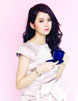 高清组图：韩童星金素贤清新写真展淑女风范