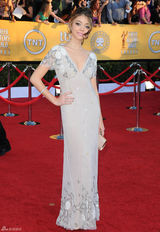 高清组图：萨拉-海蓝德珠绣礼服亮相娇俏可人